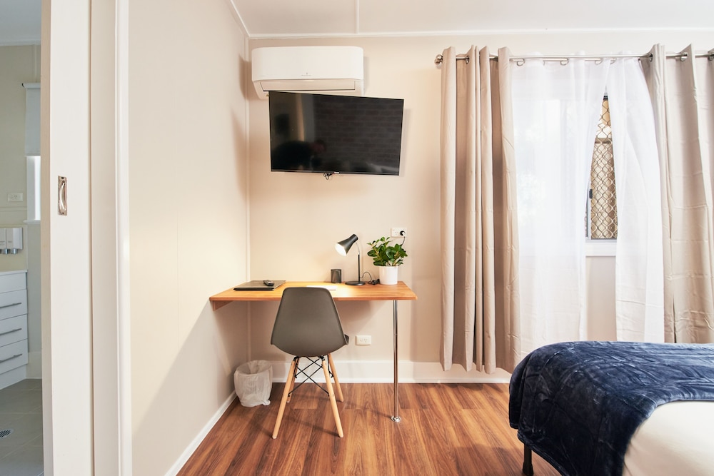 ruthven street motor inn