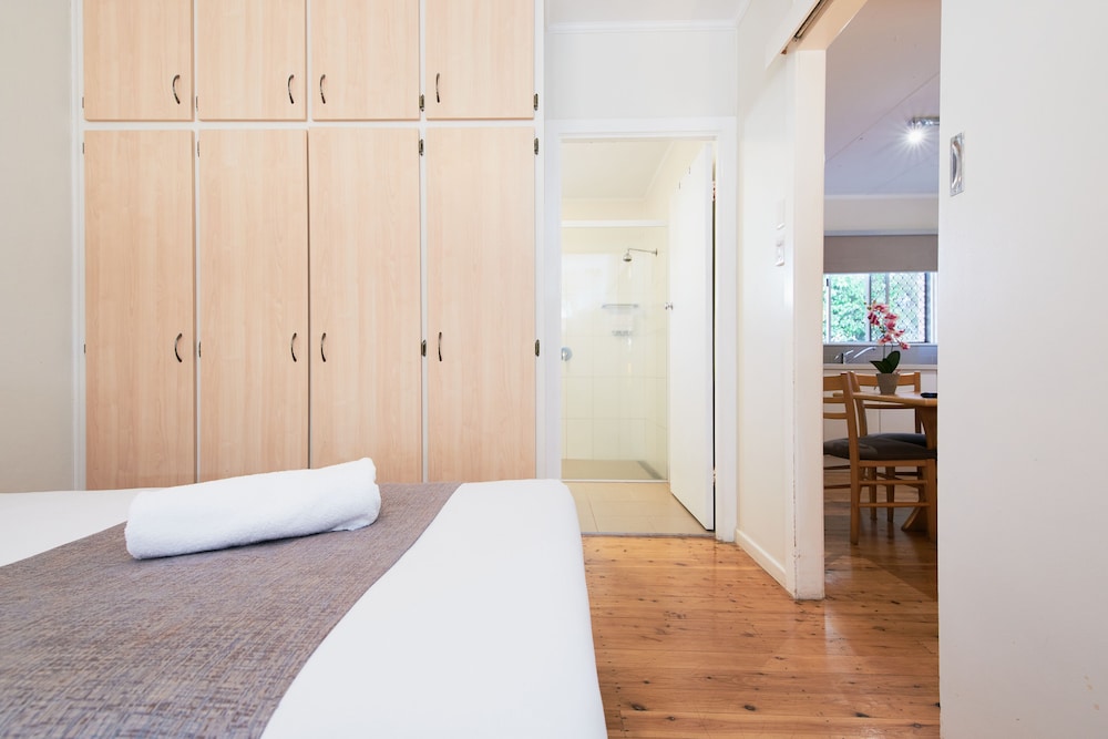 ruthven street motor inn