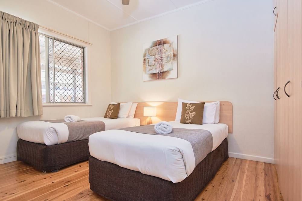 ruthven street motor inn