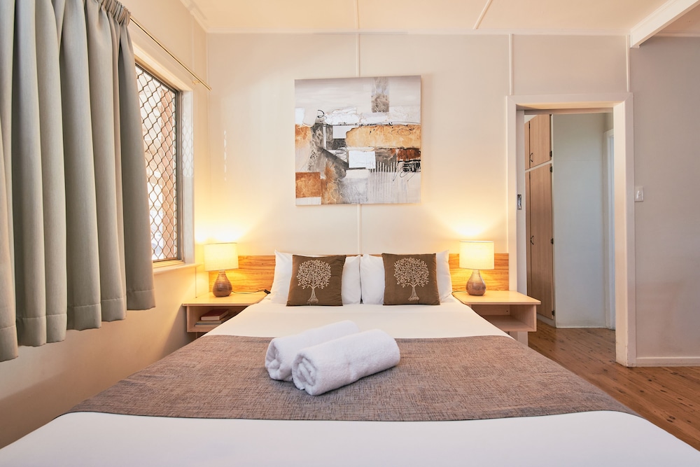 ruthven street motor inn