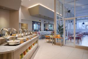 ibis styles jakarta mangga dua square