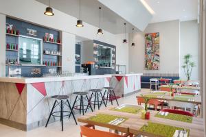 ibis styles jakarta mangga dua square
