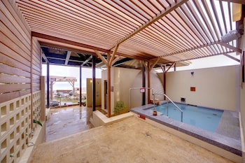 ryukyu onsen senagajima hotel