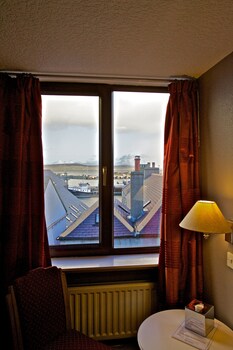 Ferry Inn Stromness,Kirkwall>>Flotta Isle,3 star