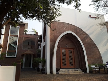 bagan nova guest house