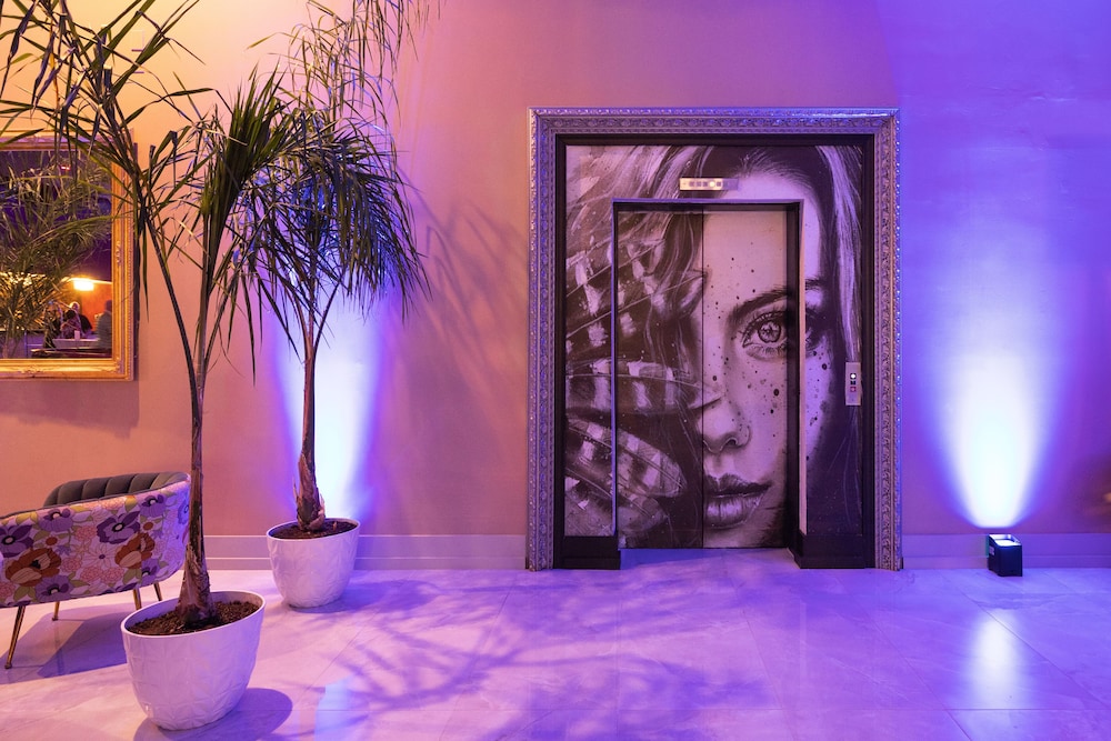 artisan hotel boutique adults only