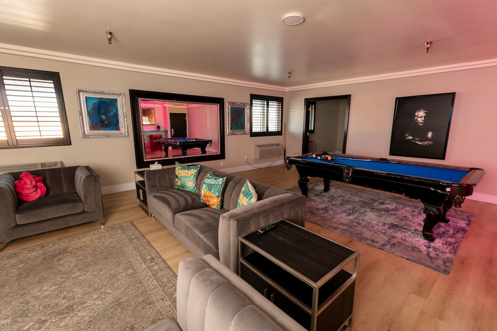 artisan hotel boutique adults only