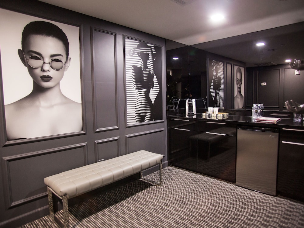 artisan hotel boutique adults only