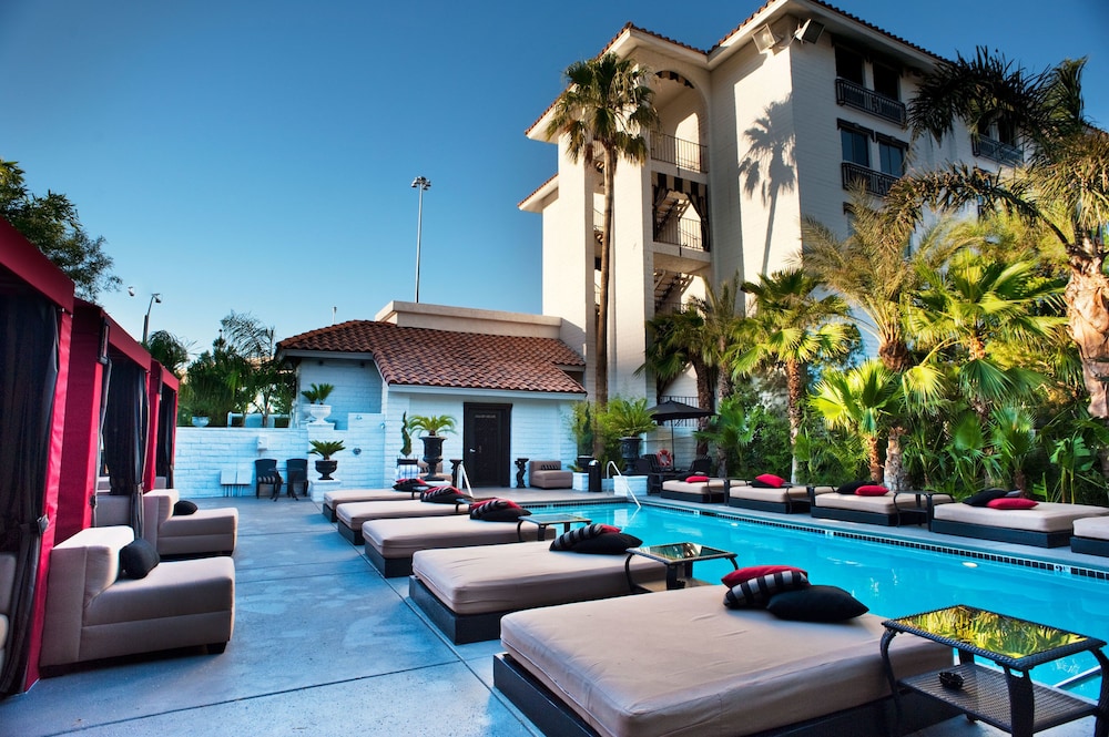 artisan hotel boutique adults only