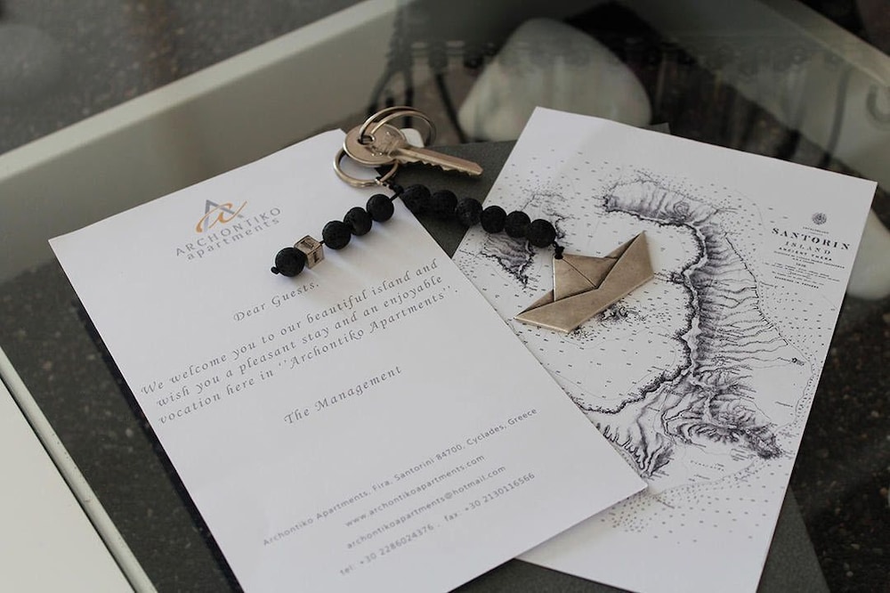 archontiko santorini