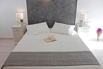 archontiko santorini