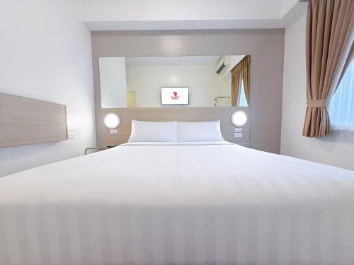 red planet quezon city timog