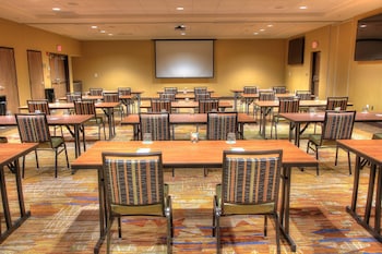 courtyard by marriott gatlinburg downtown