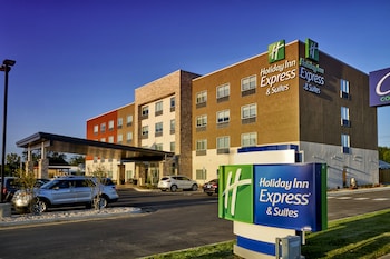 holiday inn express and suites claremore