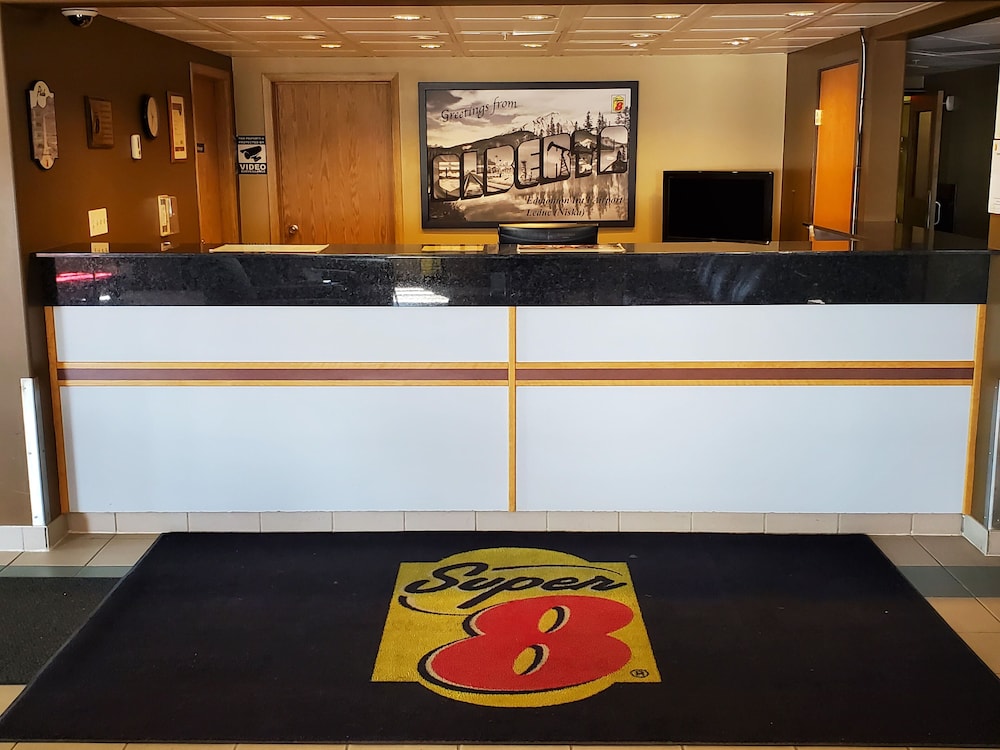 Super 8 By Wyndham Edmonton International Airport,Edmonton>>Alberta,2 star