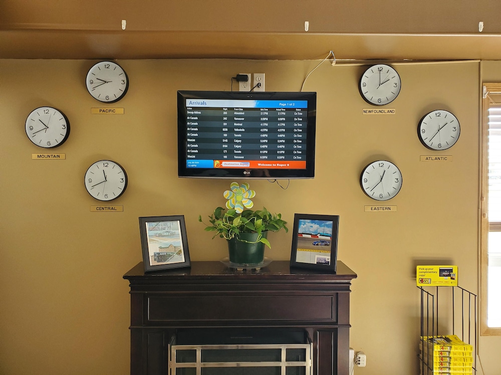 Super 8 By Wyndham Edmonton International Airport,Edmonton>>Alberta,2 star