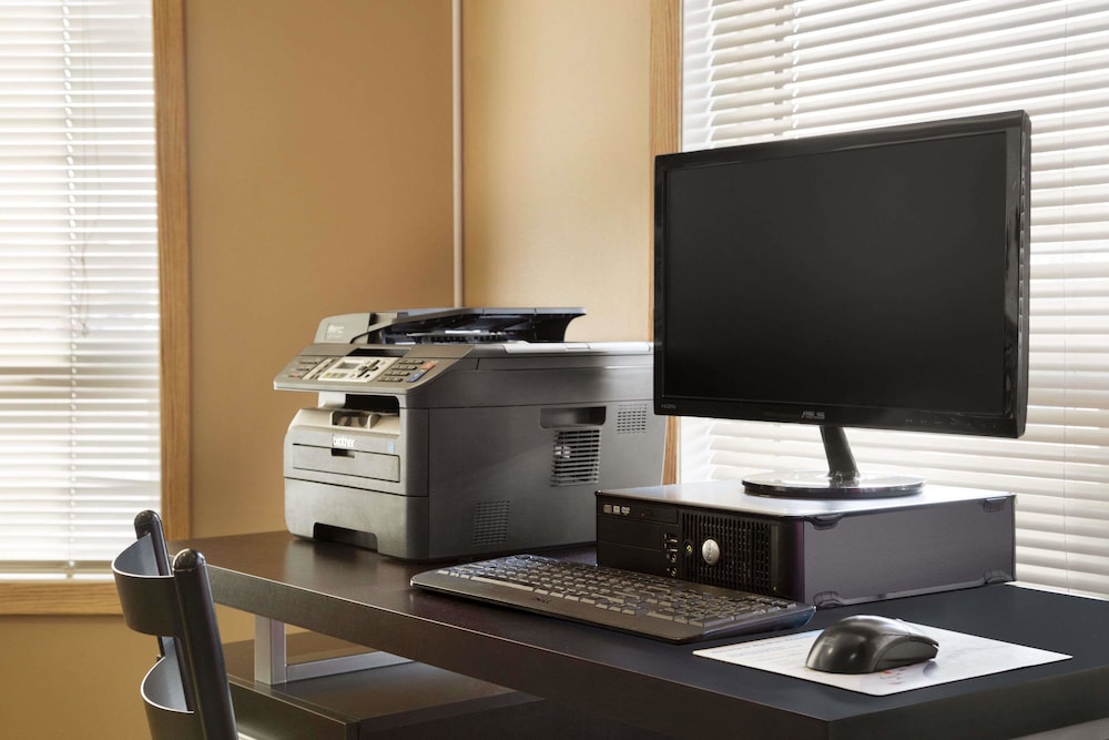 super 8 by wyndham edmonton international airport