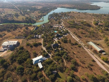 The Blades,Gauteng>>Baviaanspoort,4 star