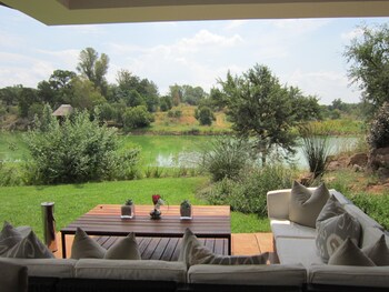 The Blades,Gauteng>>Baviaanspoort,4 star