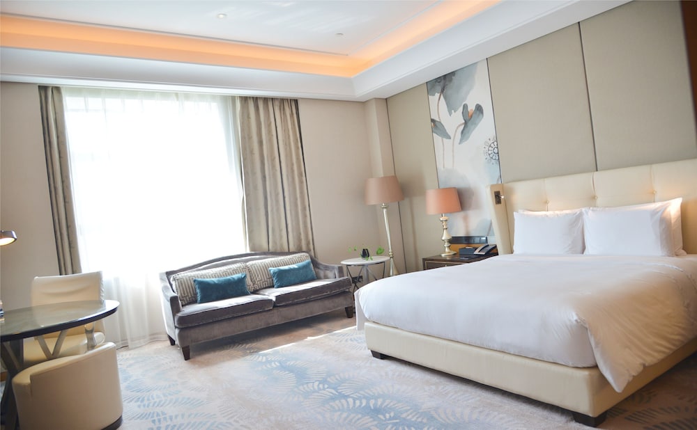 hilton urumqi