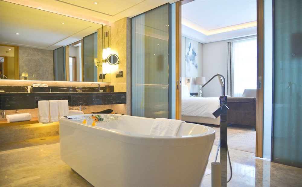 hilton urumqi
