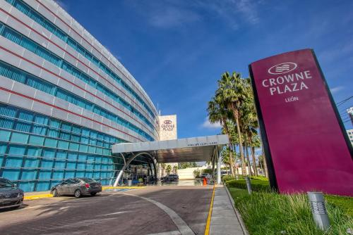 crowne plaza leon by ihg