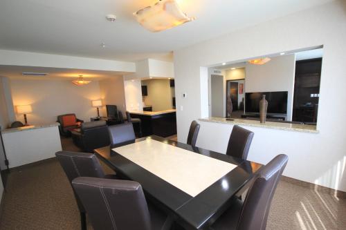 crowne plaza leon by ihg