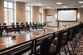 hyatt place kansas city lenexa city center