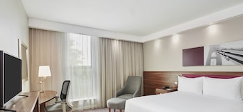 hampton by hilton bristol city centre