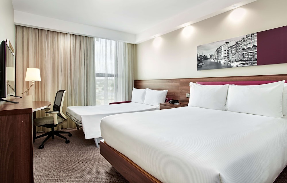 hampton by hilton bristol city centre