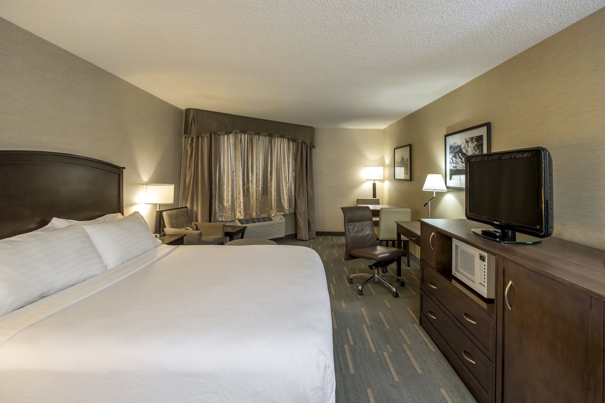 holiday inn lethbridge by ihg