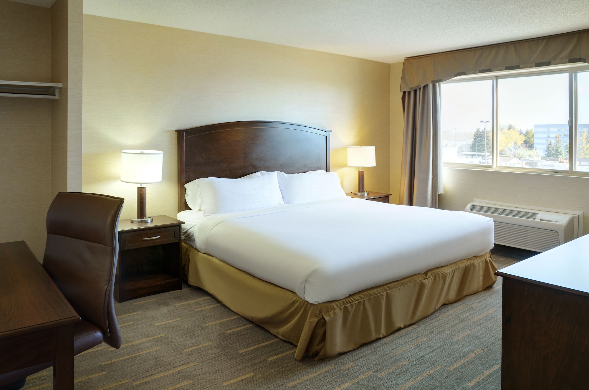 holiday inn lethbridge by ihg