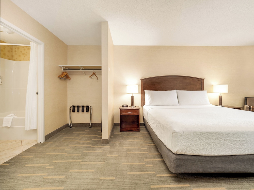 holiday inn lethbridge by ihg