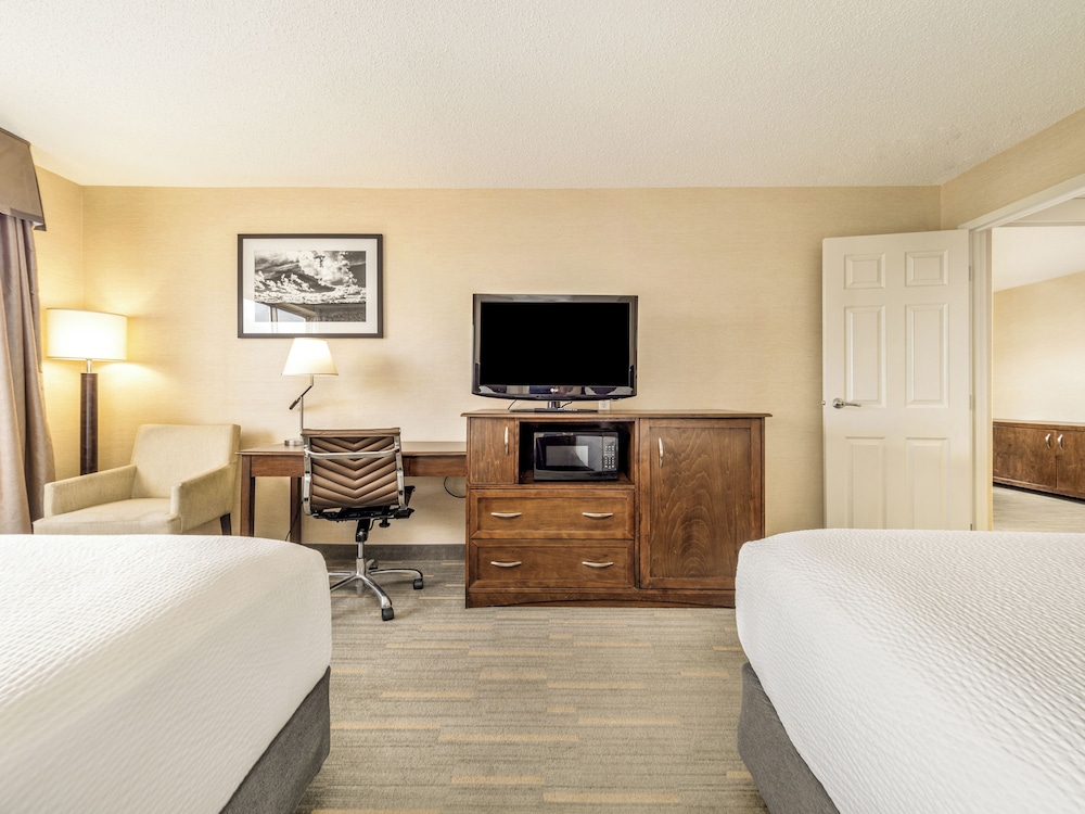 holiday inn lethbridge by ihg