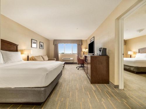holiday inn lethbridge by ihg