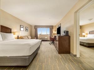 holiday inn lethbridge by ihg