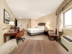 holiday inn lethbridge by ihg