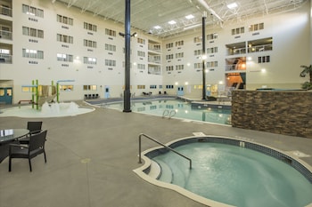 Holiday Inn Lethbridge By Ihg,Lethbridge>>Alberta,4 star