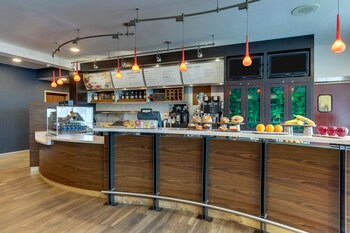 courtyard lexington south hamburg place