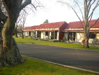 asure oak estate motor lodge