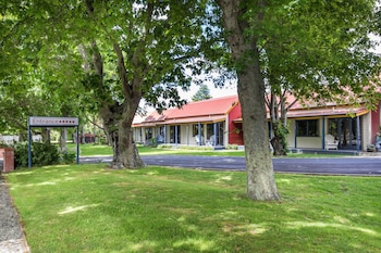 asure oak estate motor lodge