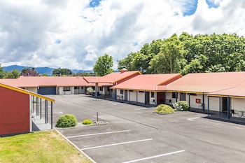 asure oak estate motor lodge