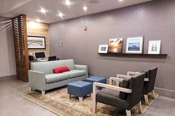 comfort inn and suites