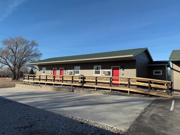 Lighthouse Inn,Storm Lake>>Lakeside,3 star