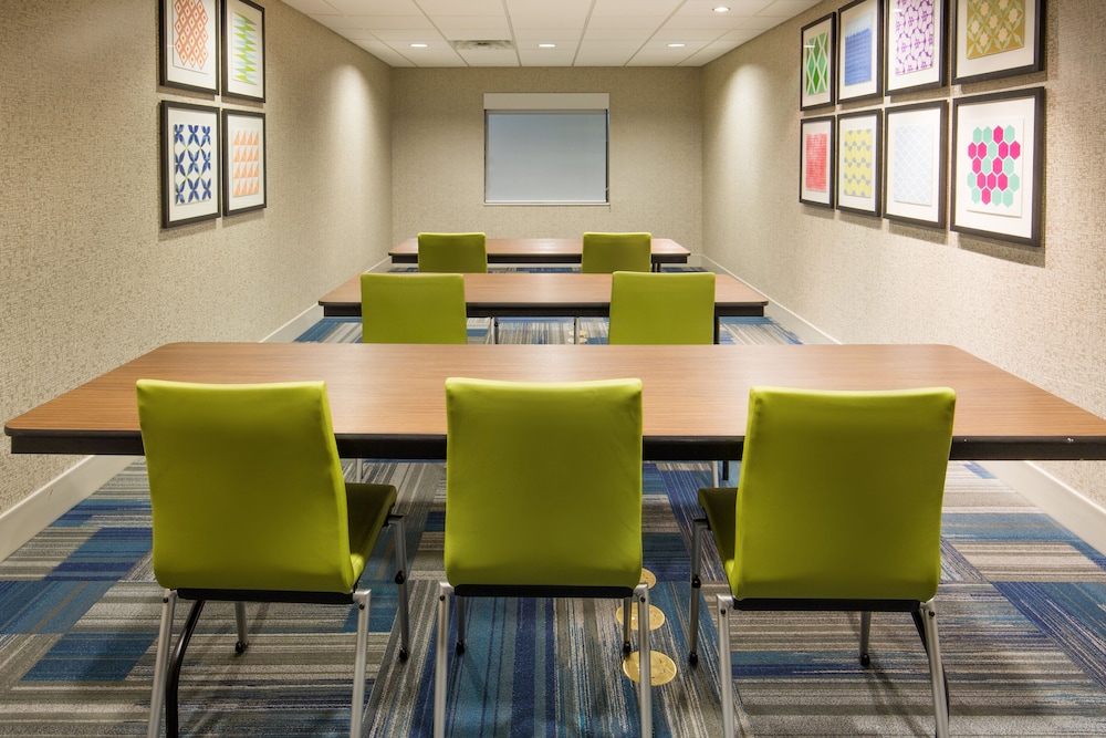 holiday inn express and suites pahrump by ihg
