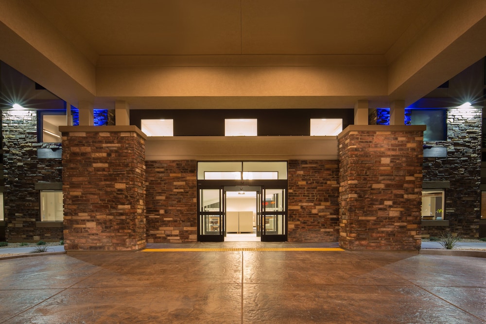 holiday inn express and suites pahrump by ihg