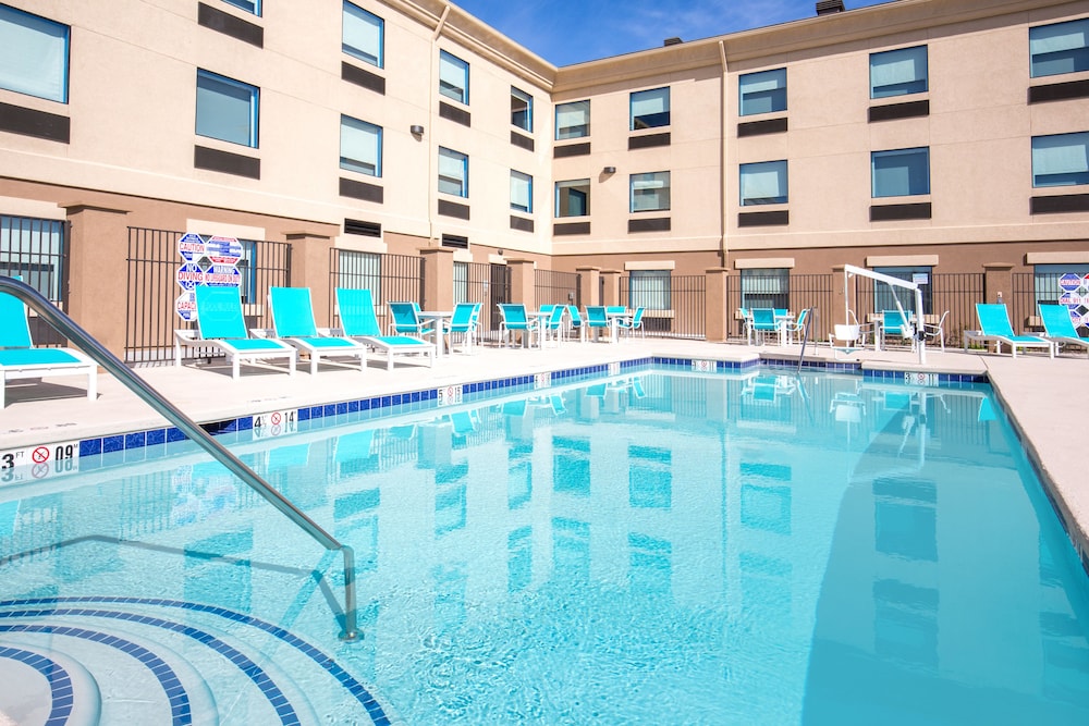holiday inn express and suites pahrump by ihg
