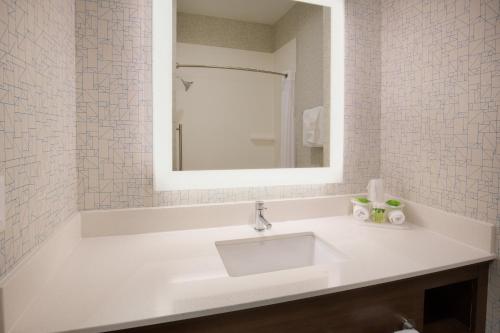 holiday inn express and suites pahrump by ihg