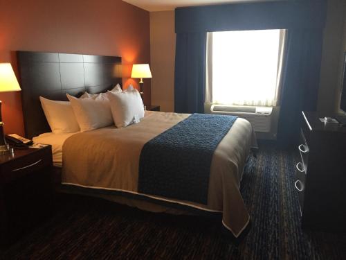 grandstay hotel and suites mount horeb madison