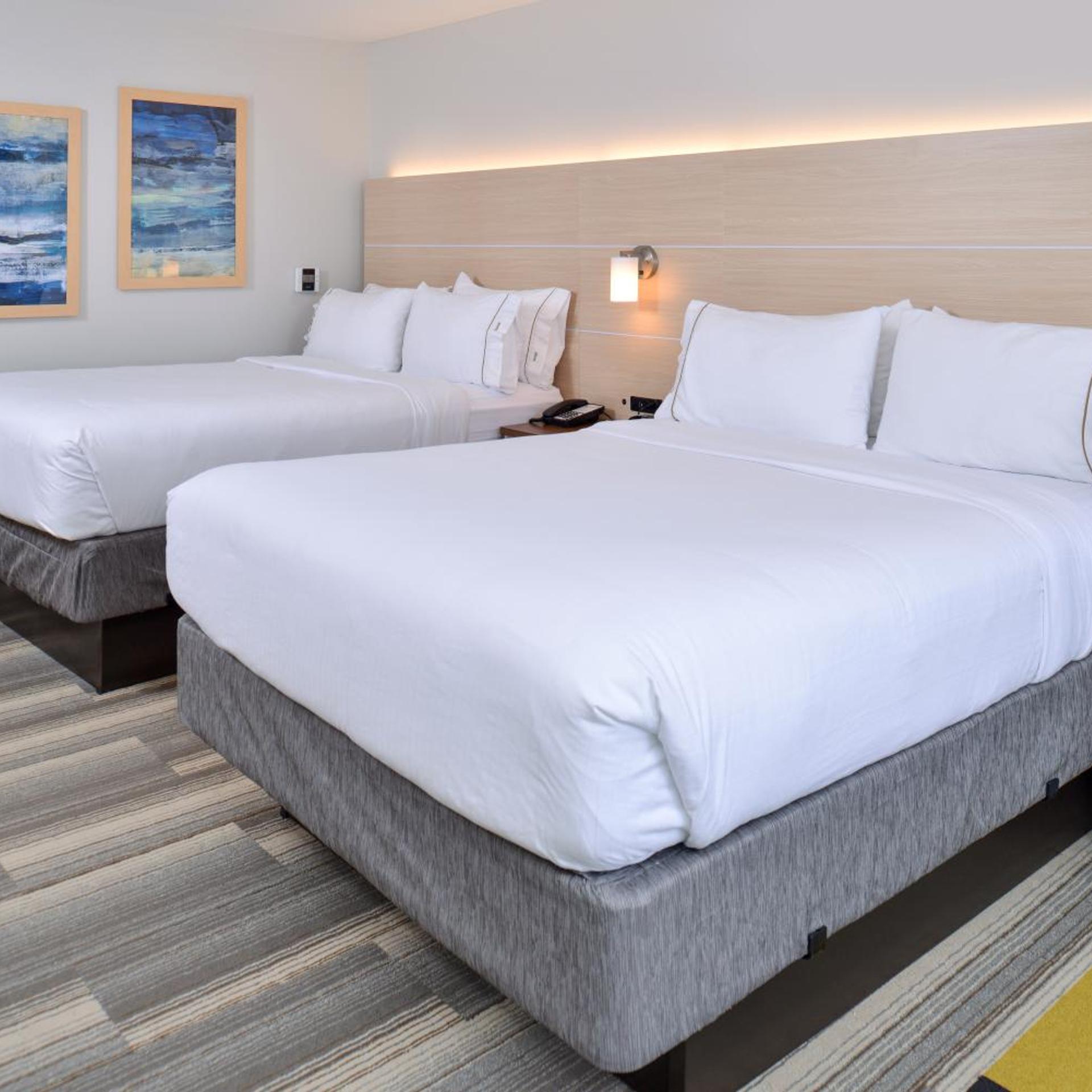 holiday inn express and suites farmington hills detroit